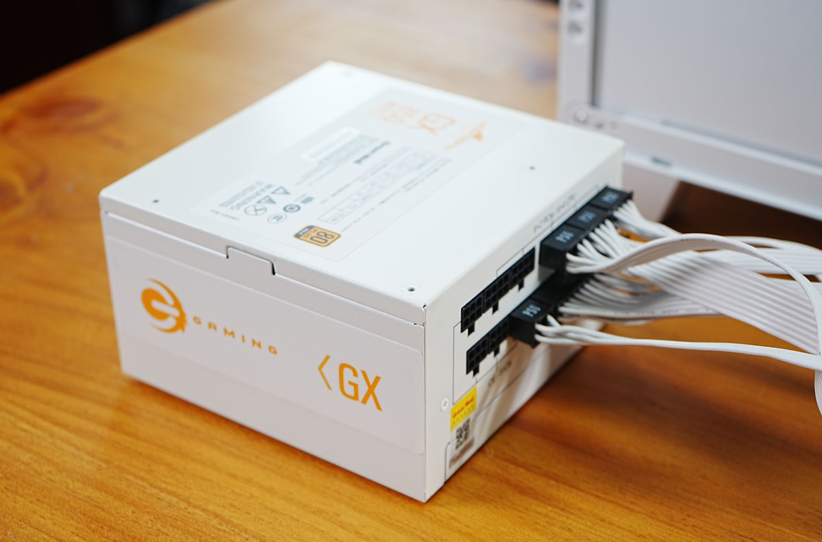 长城隐刃纯白机箱19