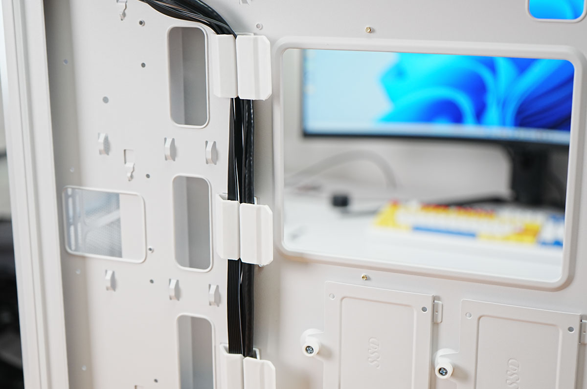 长城隐刃纯白机箱13